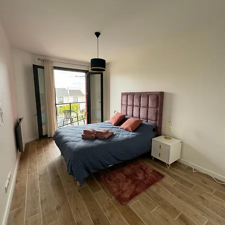 La Maison Rouge Proche De Paris